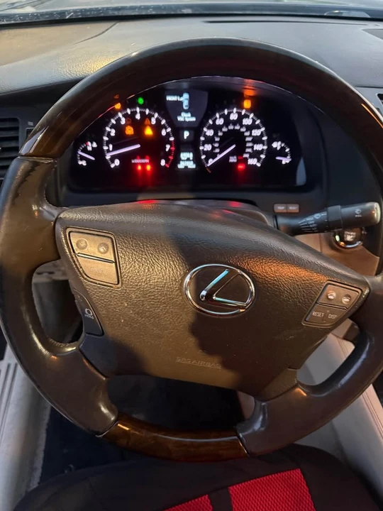 2007 Lexus LS 4th Gen - Image 8 of 8