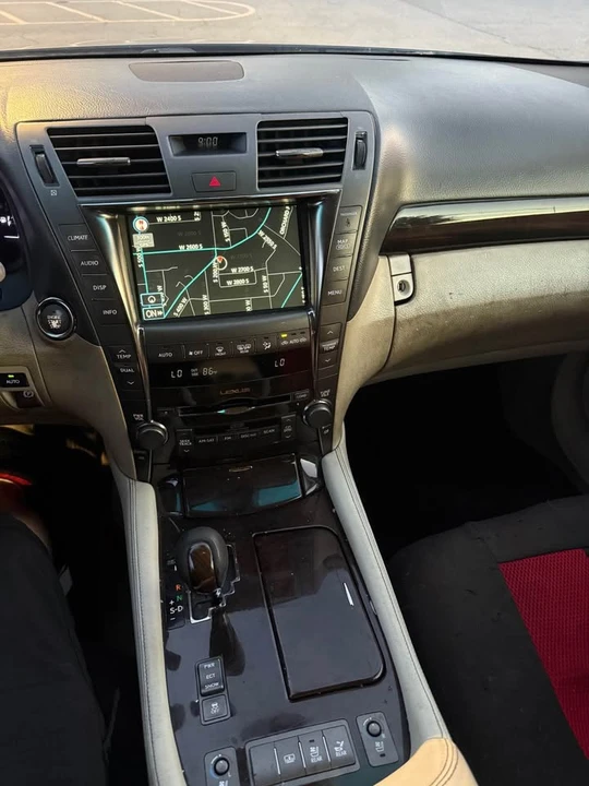2007 Lexus LS 4th Gen - Image 4 of 8