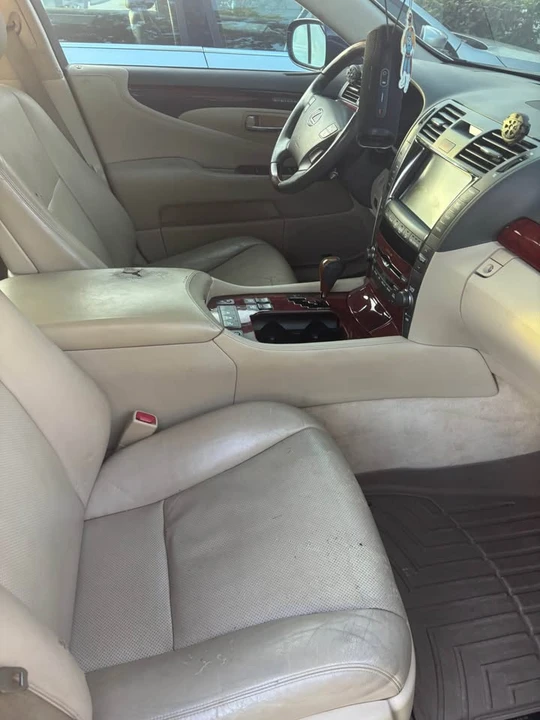 2007 Lexus LS 4th Gen - Image 6 of 11