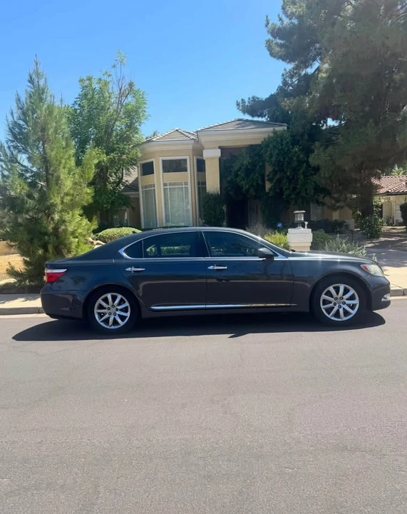 2007 Lexus LS 4th Gen - Image 8 of 20