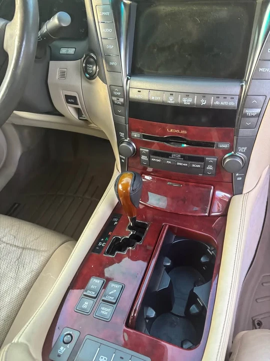 2007 Lexus LS 4th Gen - Image 7 of 11