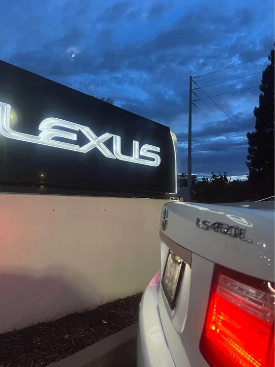 2007 Lexus LS 4th Gen - Image 3 of 5