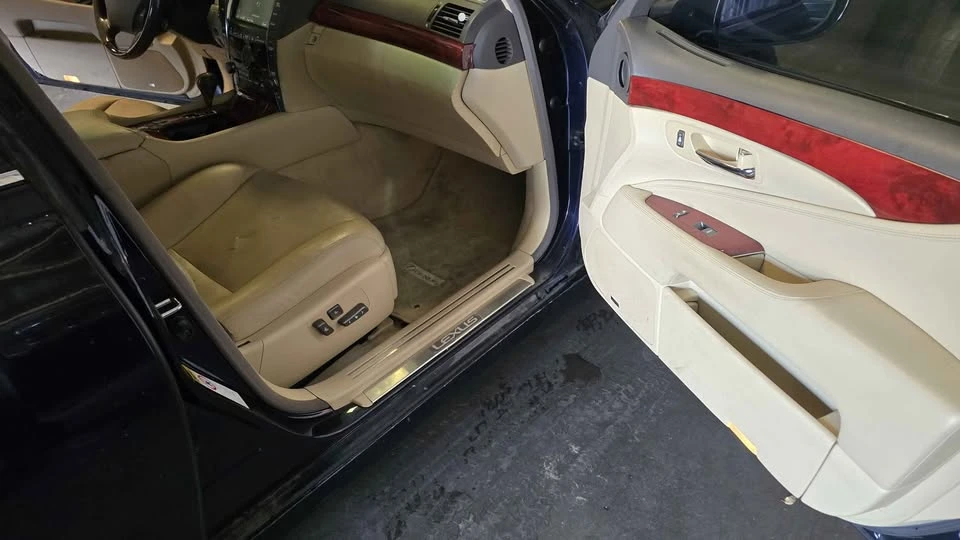 2007 Lexus LS 4th Gen - Image 13 of 16