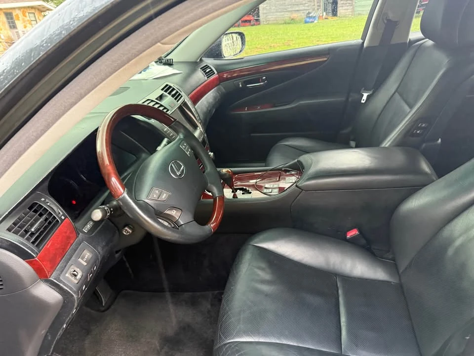 2007 Lexus LS 4th Gen - Image 10 of 10