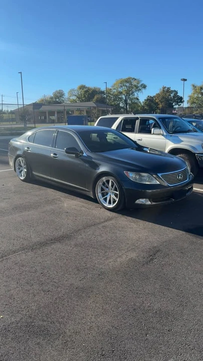 2007 Lexus LS 4th Gen - Image 6 of 10