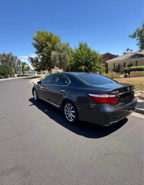 2007 Lexus LS 4th Gen - Image 9 of 20