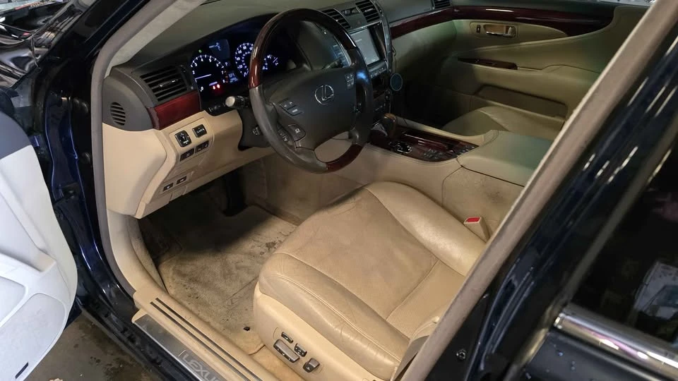 2007 Lexus LS 4th Gen - Image 9 of 16
