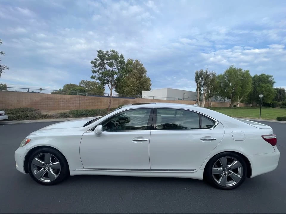 2007 Lexus LS 4th Gen - Image 4 of 18