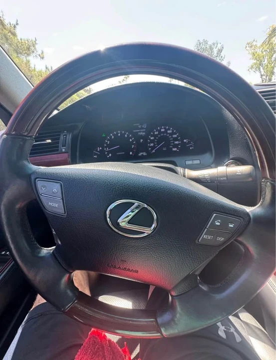 2007 Lexus LS 4th Gen - Image 15 of 20