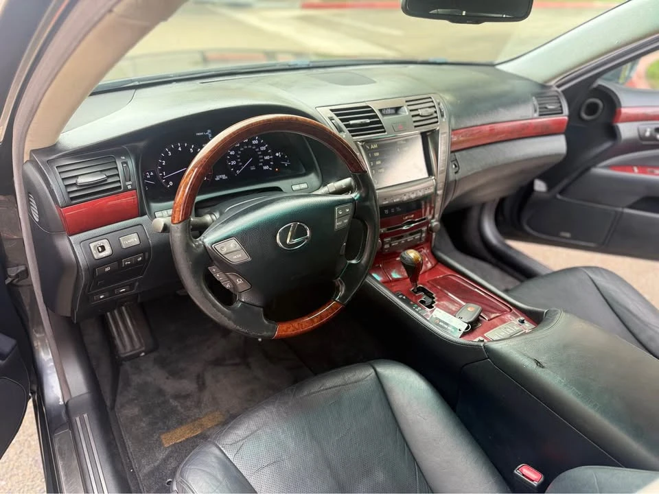 2007 Lexus LS 4th Gen - Image 13 of 18