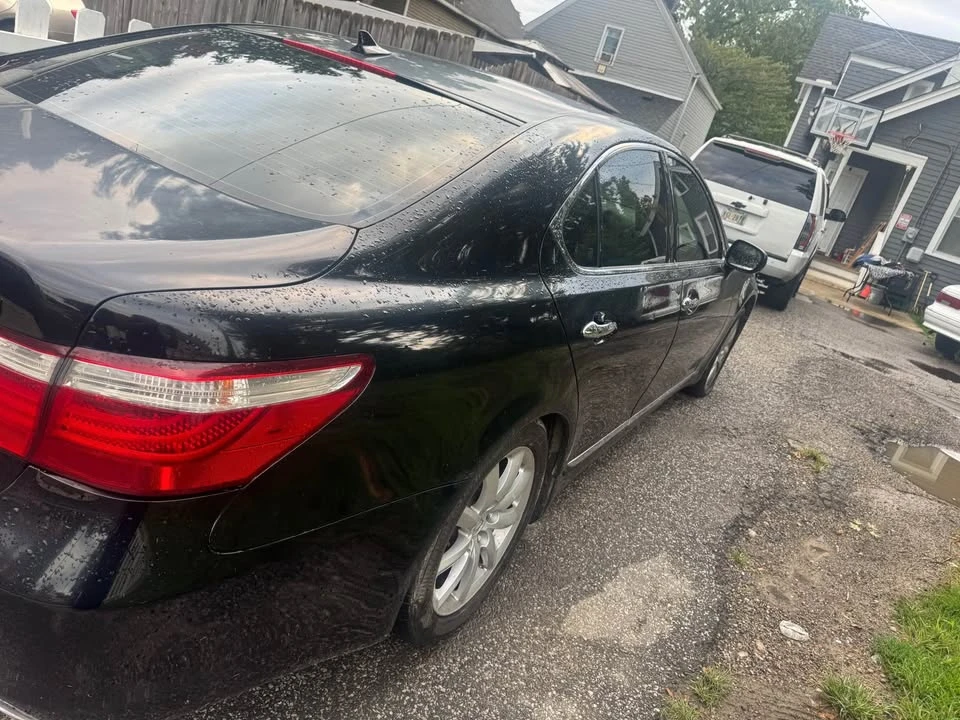 2007 Lexus LS 4th Gen - Image 2 of 9