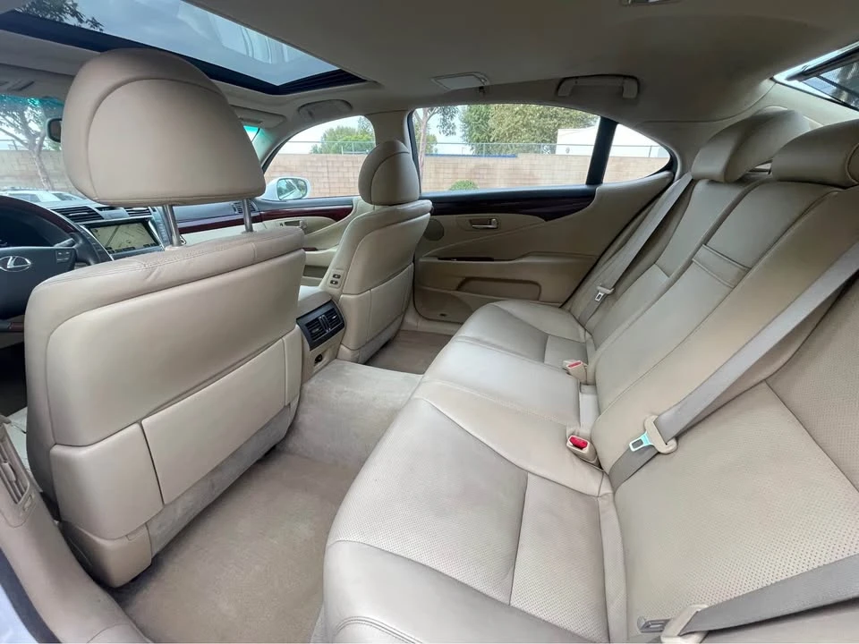 2007 Lexus LS 4th Gen - Image 14 of 18
