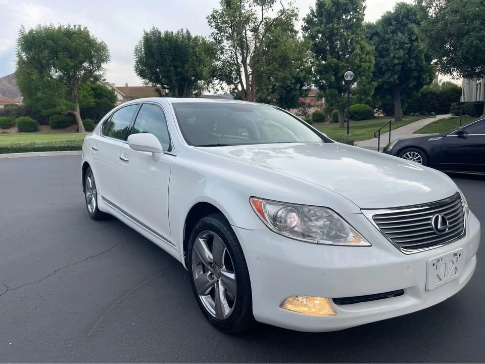 2007 Lexus LS 4th Gen - Image 10 of 18