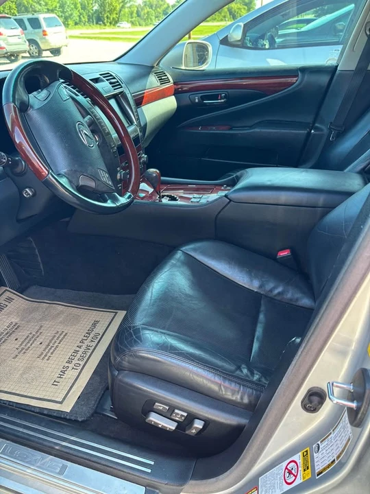 2007 Lexus LS 4th Gen - Image 6 of 9