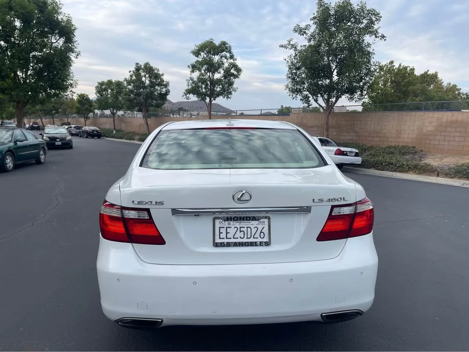 2007 Lexus LS 4th Gen - Image 9 of 18