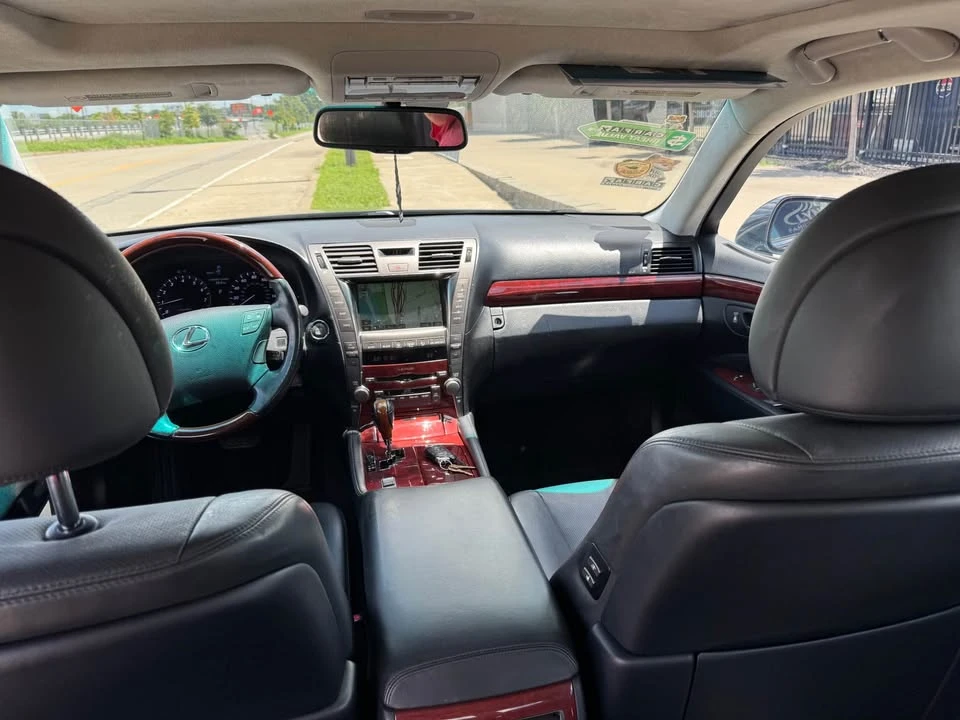 2007 Lexus LS 4th Gen - Image 8 of 20