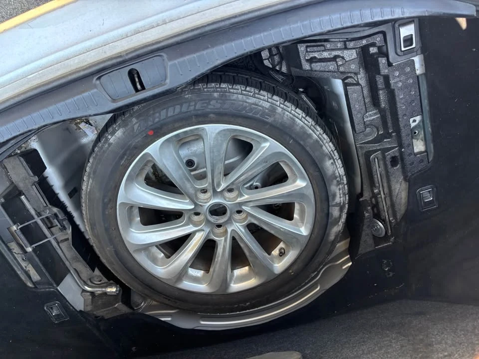 2007 Lexus LS 4th Gen - Image 18 of 20