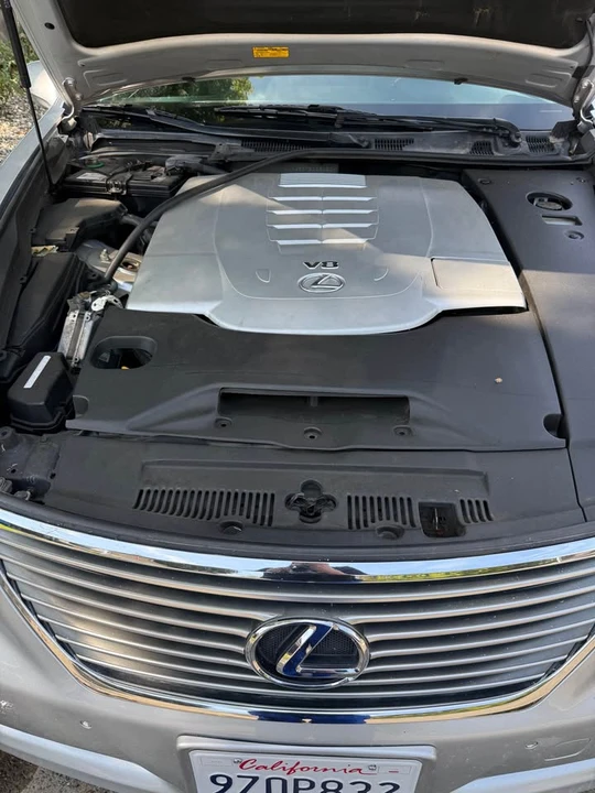 2007 Lexus LS 4th Gen - Image 12 of 16
