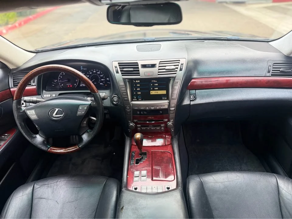 2007 Lexus LS 4th Gen - Image 8 of 16