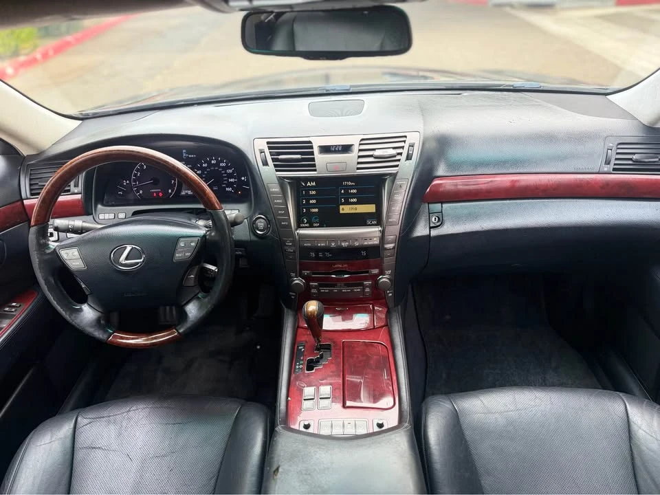 2007 Lexus LS 4th Gen - Image 16 of 18