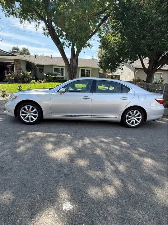 2007 Lexus LS 4th Gen - Image 2 of 16