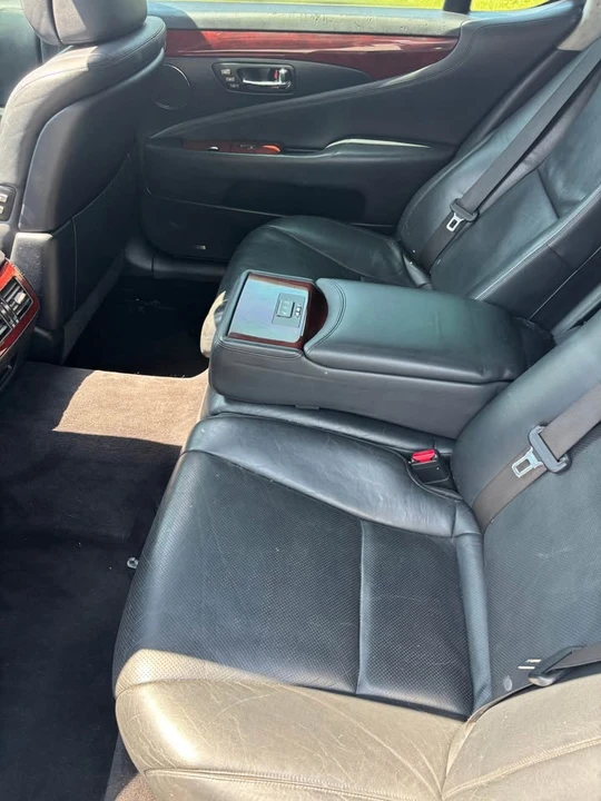 2007 Lexus LS 4th Gen - Image 12 of 20