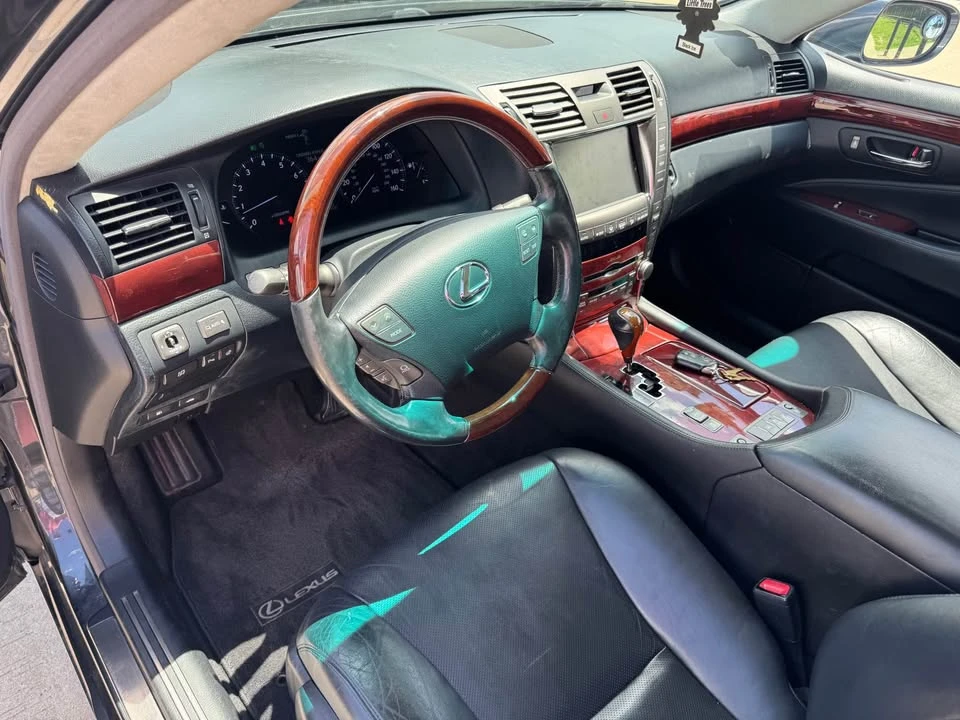 2007 Lexus LS 4th Gen - Image 13 of 20