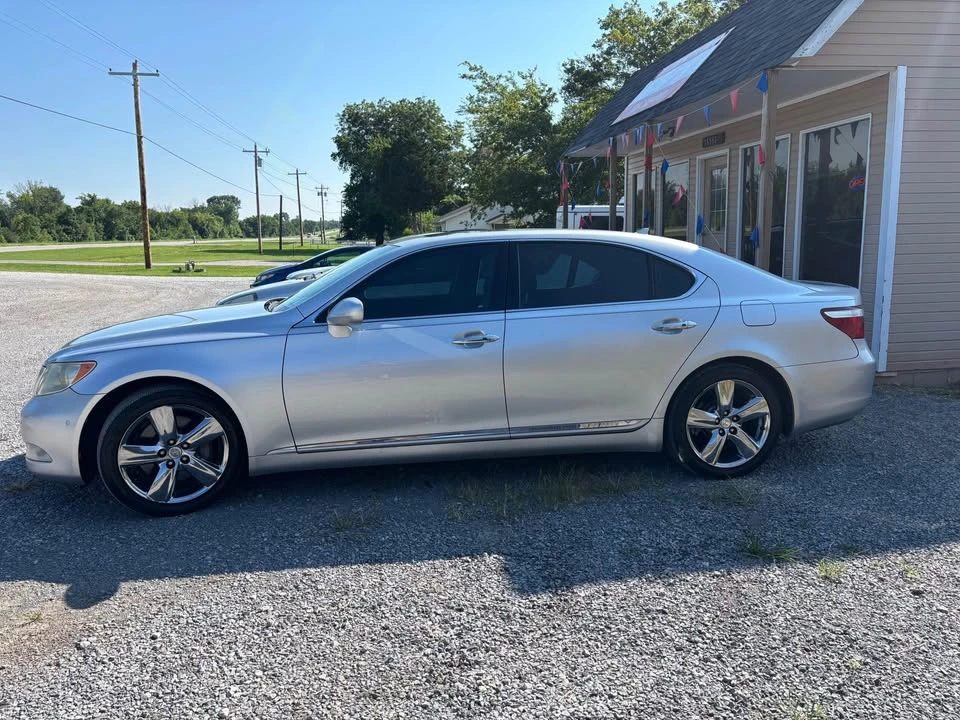 2007 Lexus LS 4th Gen - Image 2 of 9