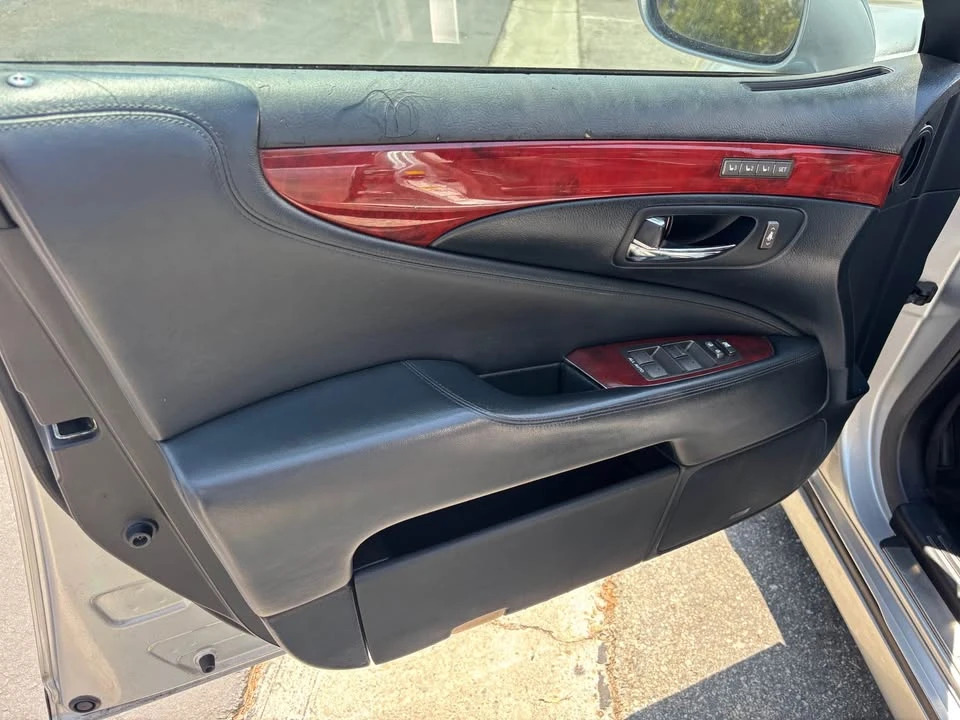 2007 Lexus LS 4th Gen - Image 15 of 20