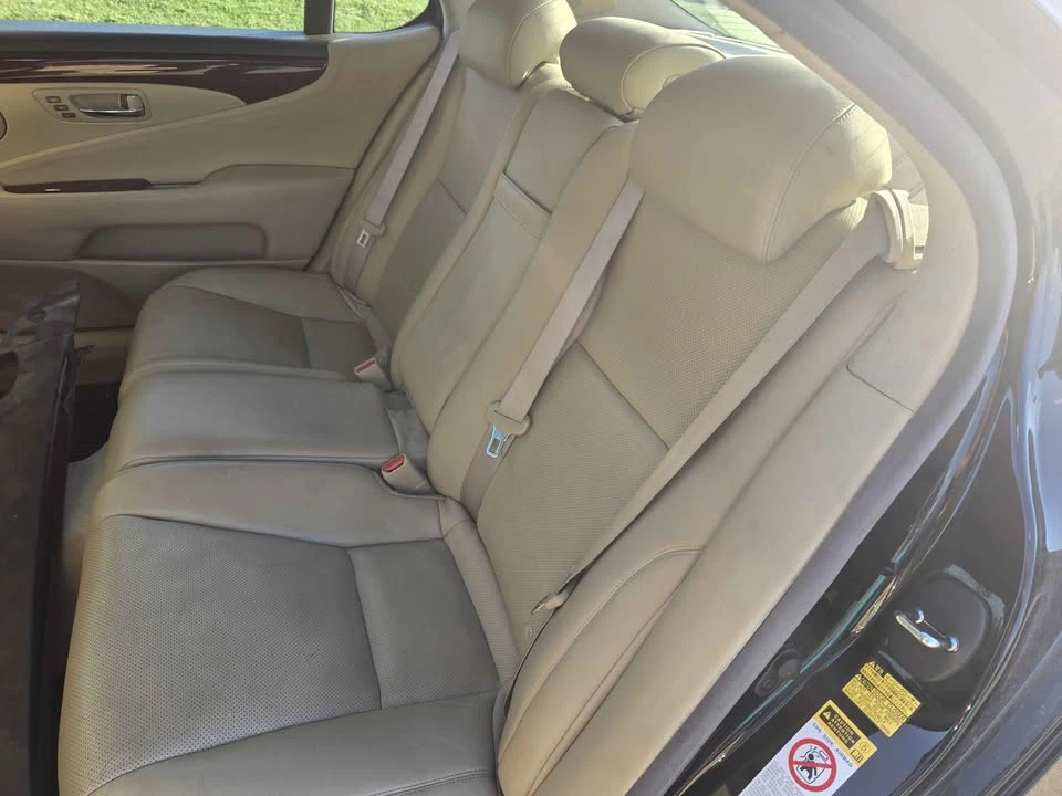 2007 Lexus LS 4th Gen - Image 9 of 10