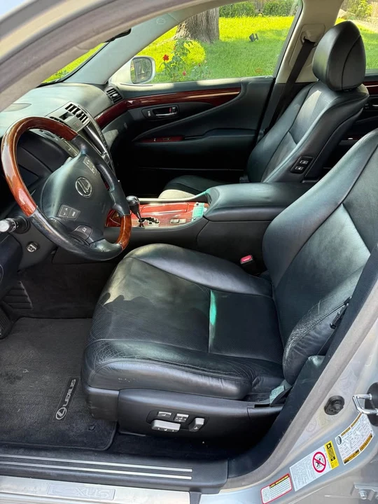 2007 Lexus LS 4th Gen - Image 8 of 16