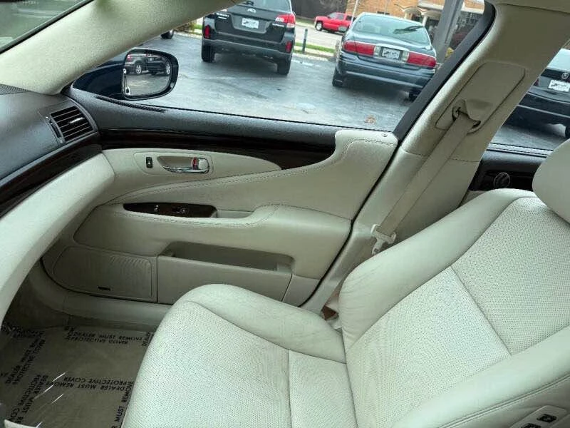 2007 Lexus LS 4th Gen - Image 11 of 17
