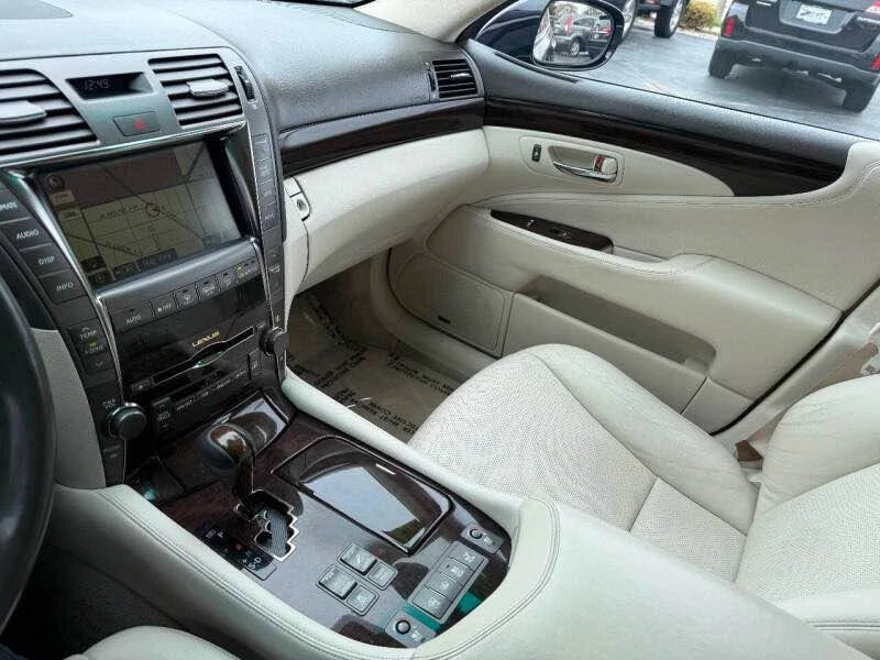 2007 Lexus LS 4th Gen - Image 9 of 17