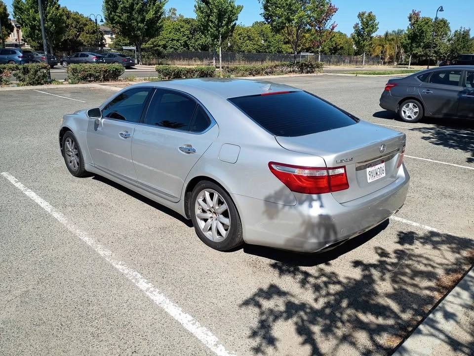 2007 Lexus LS 4th Gen - Image 4 of 8