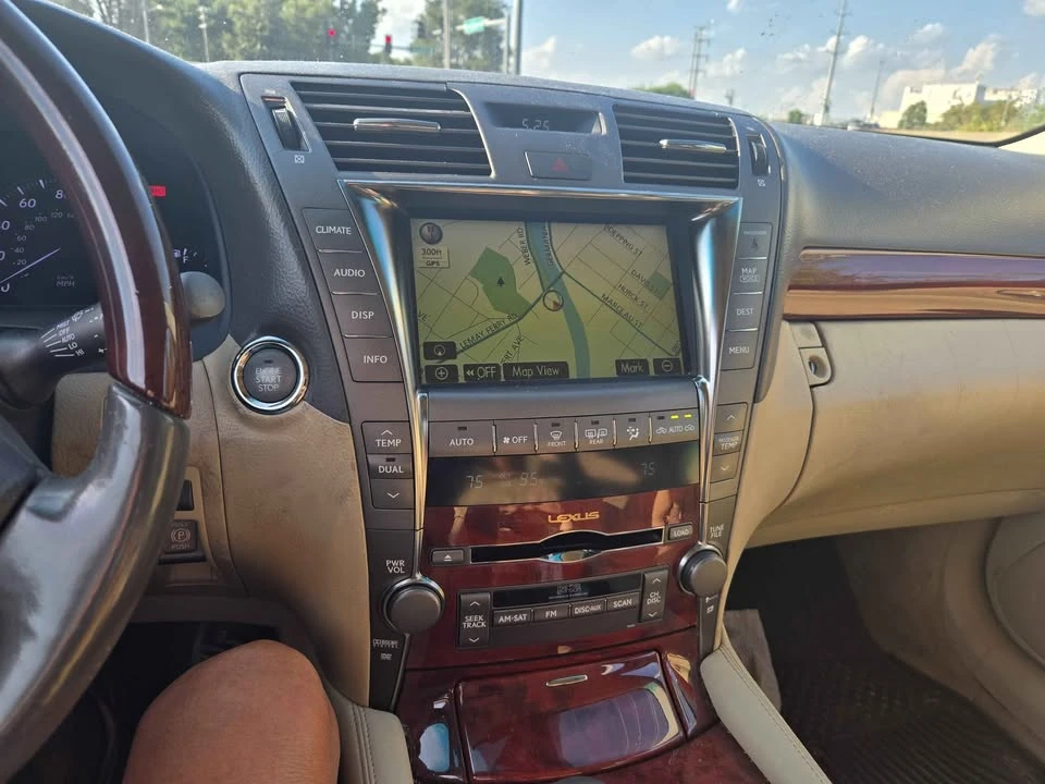 2007 Lexus LS 4th Gen - Image 10 of 10
