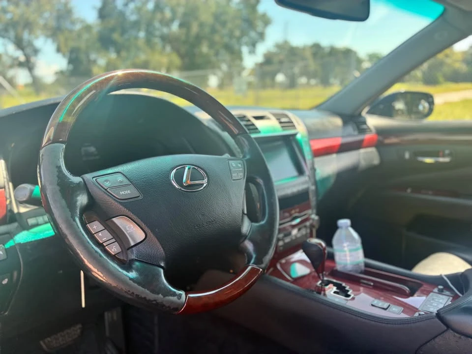 2007 Lexus LS 4th Gen - Image 10 of 10