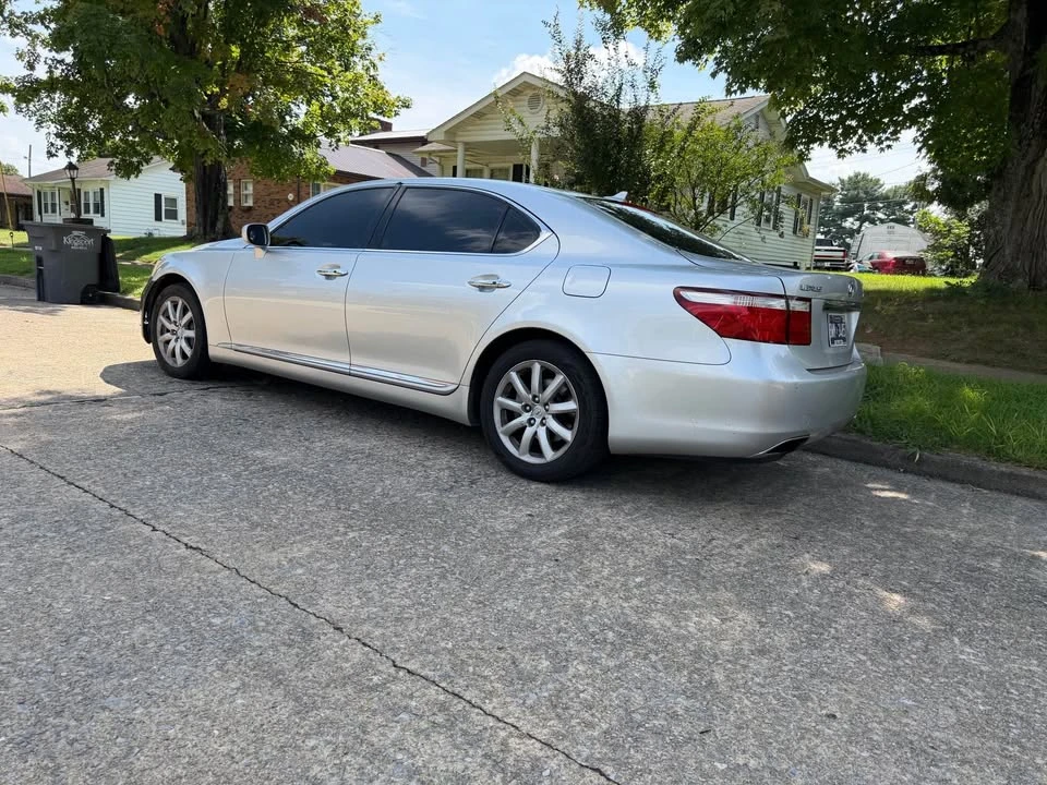 2007 Lexus LS 4th Gen - Image 3 of 7