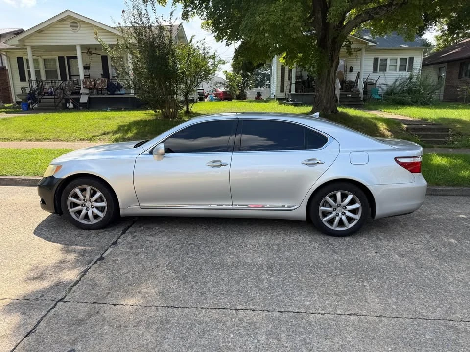 2007 Lexus LS 4th Gen - Image 2 of 7