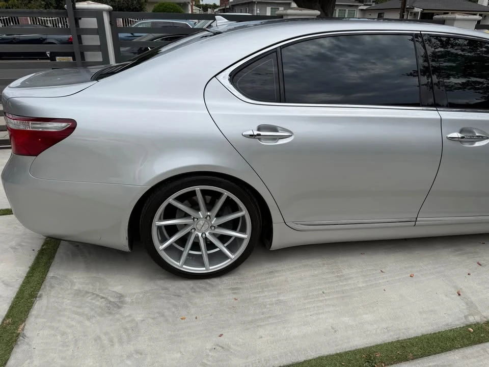 2007 Lexus LS 4th Gen - Image 9 of 20