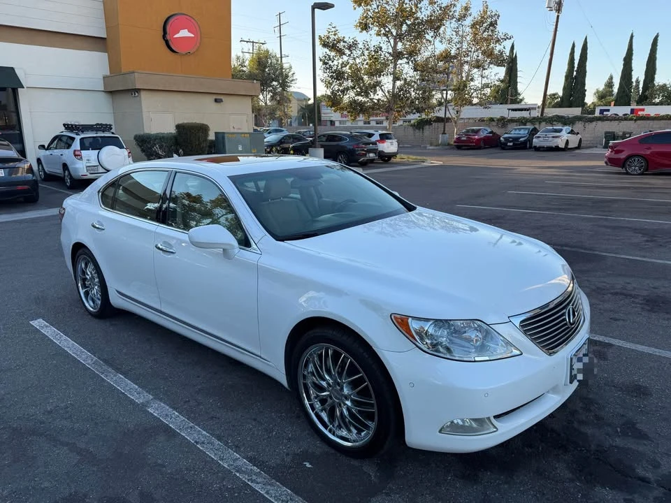 2007 Lexus LS 4th Gen - Image 3 of 12