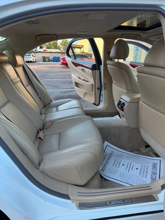 2007 Lexus LS 4th Gen - Image 10 of 12