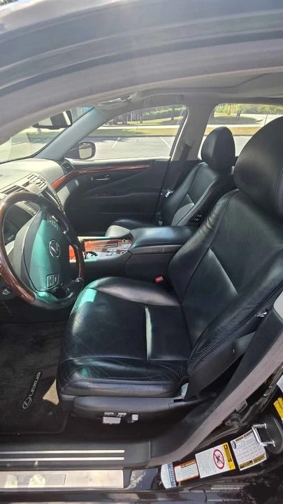 2007 Lexus LS 4th Gen - Image 11 of 20