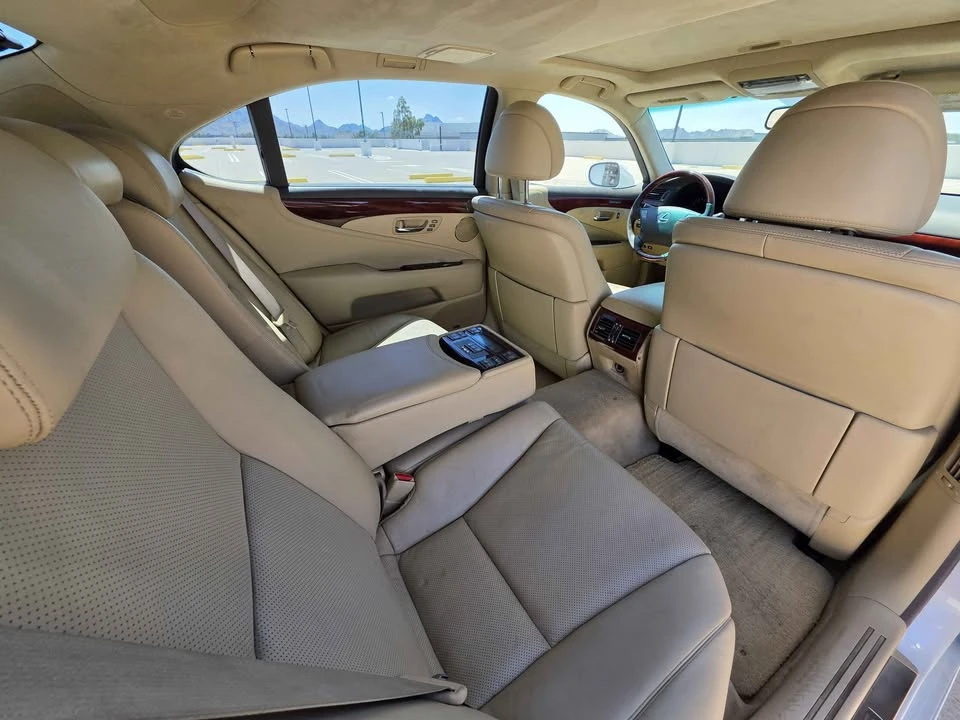 2007 Lexus LS 4th Gen - Image 11 of 20