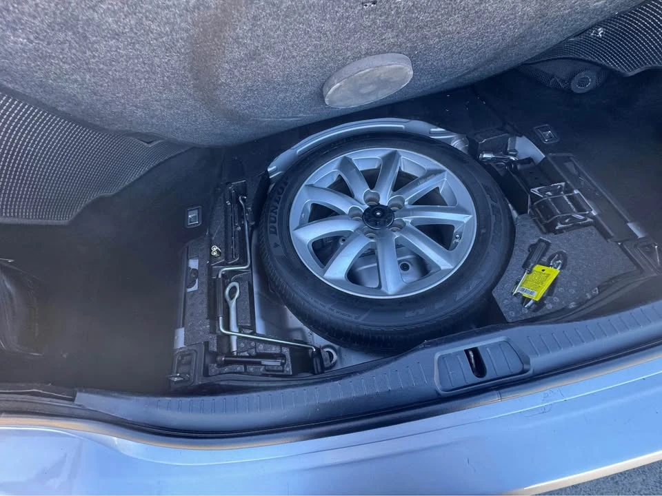 2007 Lexus LS 4th Gen - Image 16 of 20