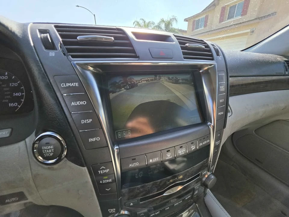 2007 Lexus LS 4th Gen - Image 10 of 14