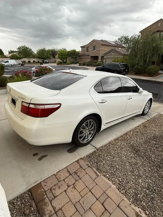2007 Lexus LS 4th Gen - Image 4 of 10