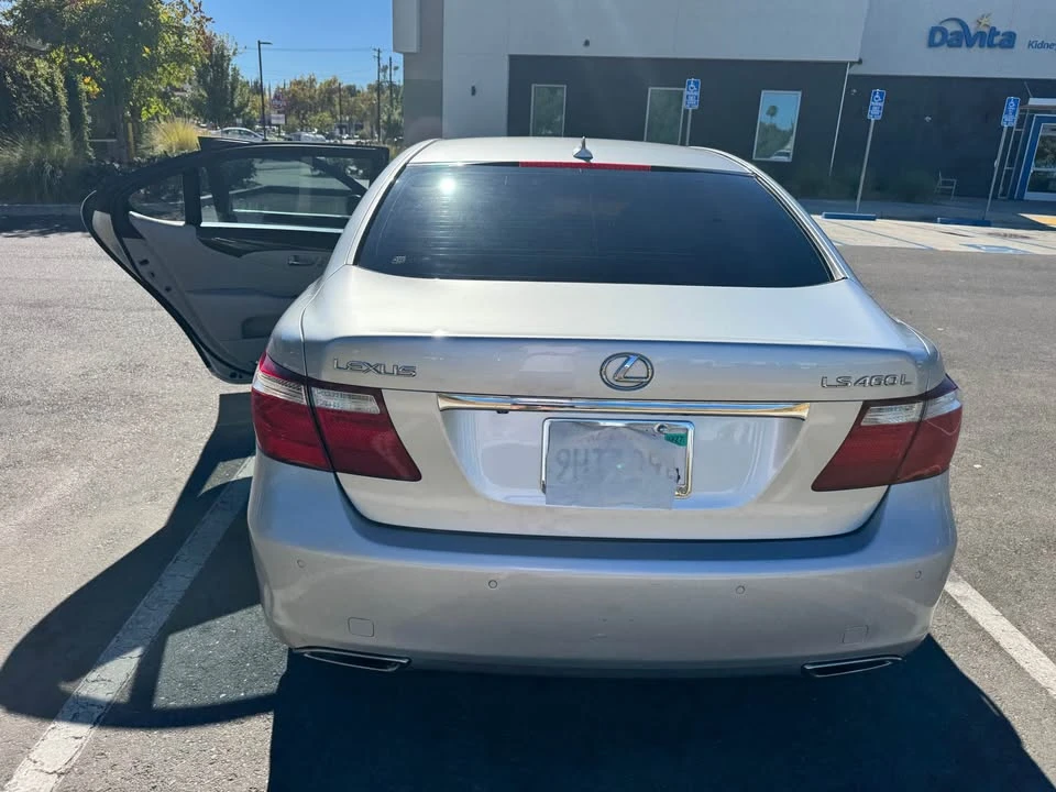 2007 Lexus LS 4th Gen - Image 5 of 20