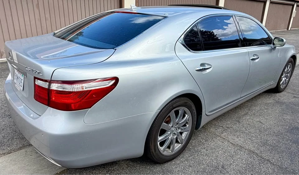 2007 Lexus LS 4th Gen - Image 4 of 8