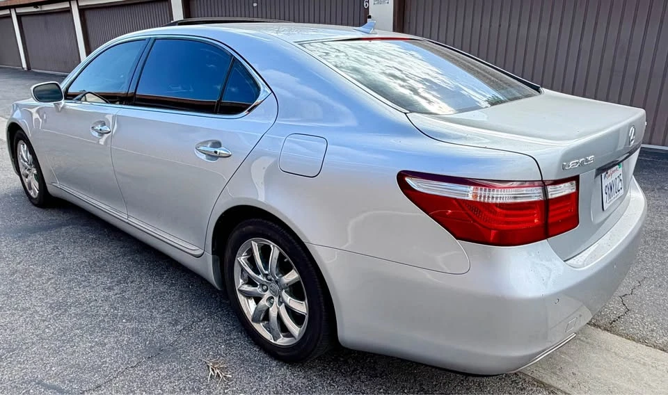 2007 Lexus LS 4th Gen - Image 3 of 8