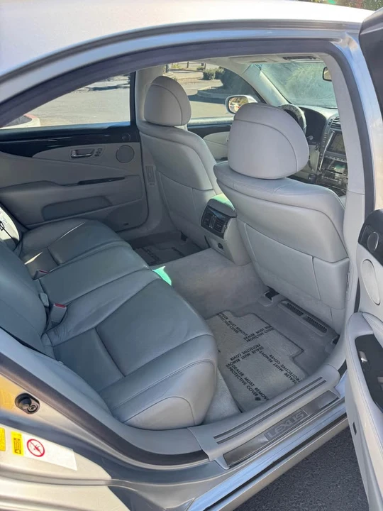 2007 Lexus LS 4th Gen - Image 18 of 20